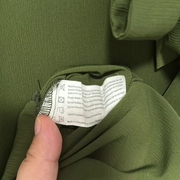 ACEVOG Women’s Long Sleeve Army Green Blouse with Bow size Medium - Picture 4 of 4